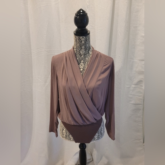Aritzia Babaton Ambrose Bodysuit Shadow Mauve Size Small - Picture 3 of 12